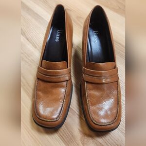 Bass Men's Tan Leather Loafers
